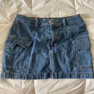 Levi’s Cargo Denim Mini Skirt